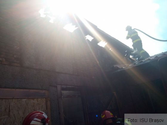 BRAȘOV. ULTIMA ORĂ. Două gospodării afectate de un incendiu, la Bod (Update - Galerie FOTO) 1 IMG-20200818-WA0019_282624.jpg