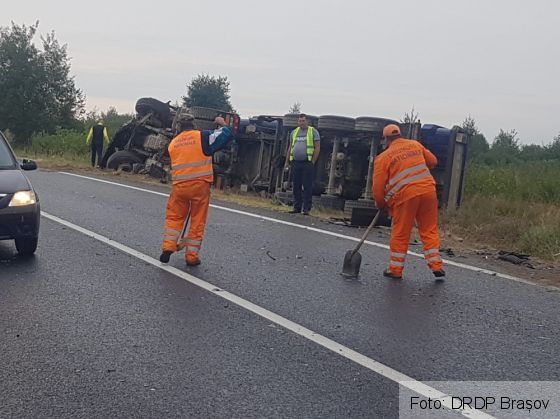 Accident rutier cu doi morți și trei răniți, pe DN 1 Sibiu - Brașov, din cauza... oboselii (FOTO) 1 WhatsApp Image 2020-08-19 at 09.37.15_282639.jpeg
