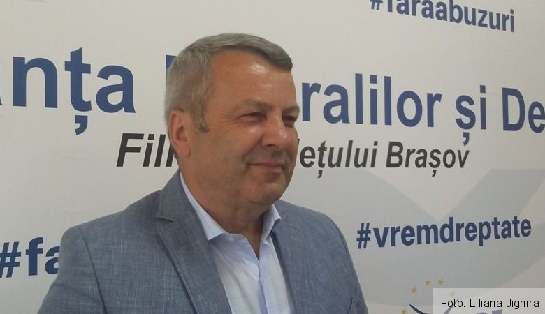 BRAȘOV. Ialomițianu: „Pot să fac mai multe decât actualul primar” / Aristotel Căncescu, pe lista pentru CL 1 alde-cancescu-ialomitianu-anutoiu-obreja44.jpg
