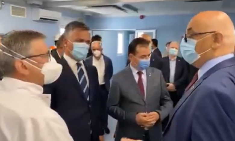 BRAȘOV. Prima oprire de azi a alaiului guvernamental, la Spitalul Modular! 1 orbanvizitaspital.png