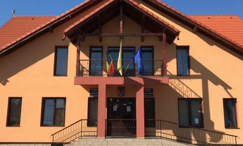 BRAȘOV. Încă două cazuri de COVID-19 la Primăria Sânpetru 1 primariasanpetru.jpg