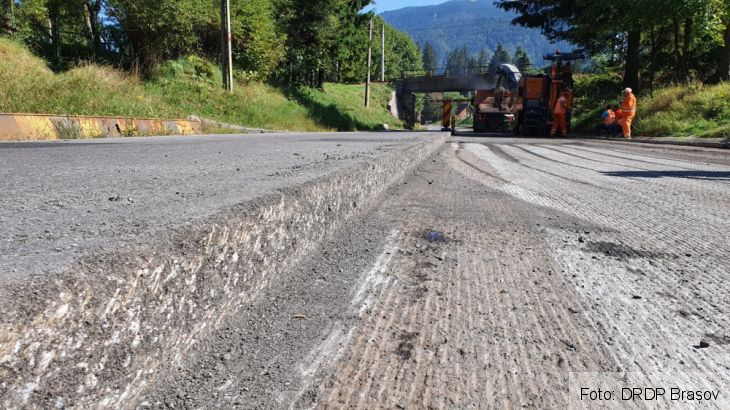 BRAȘOV. Lucrări pe DN 1, timp de mai multe zile! Cum se rezolvă problema cu grinda dărâmată în mod repetat 1 IMG-20200916-WA0018_283235.jpg