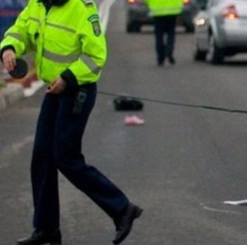 BRAȘOV. Tânăr de 18 ani, lovit de un autoturism, pe DN 1 1 accidentpieton_3.jpg