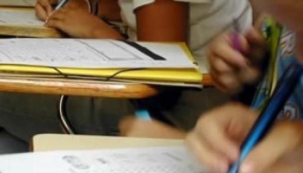 BRAȘOVUL, cea mai scăzută prezență la simularea Bacalaureatului 1 bac_10.jpg