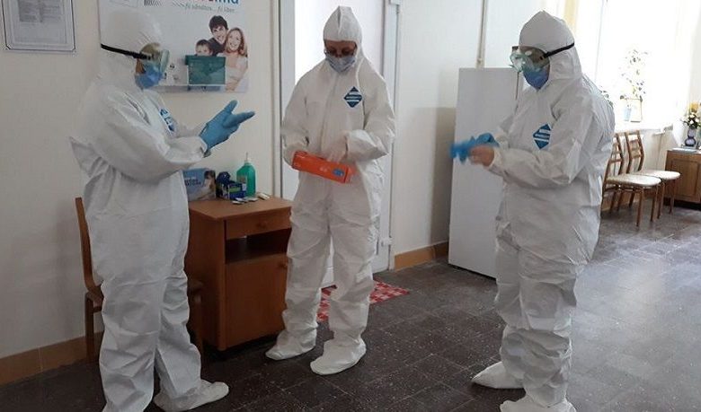 CORONAVIRUS. Ce se va întâmpla cu asimptomaticii și cu cei având forme ușoare?!... 1 covid-medici.jpg