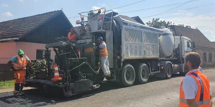 BRAȘOV. Încă un drum interjudețean intră în șantier 1 lucrri-drumuri1_2.jpg