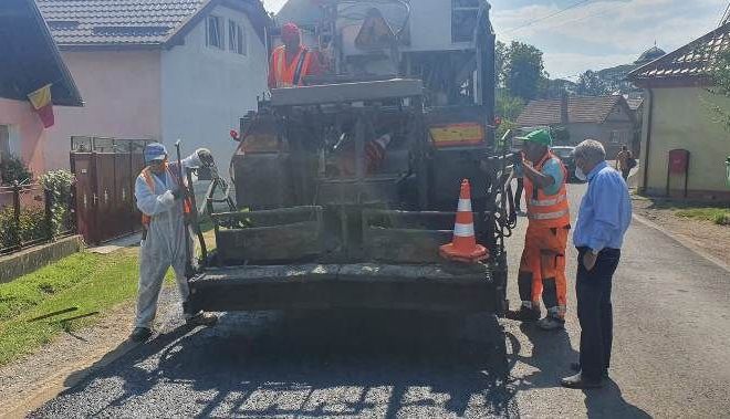 BRAȘOV. Consiliul Județean vrea să bage mulți bani în drumuri 1 lucrri-drumuri2_2.jpg