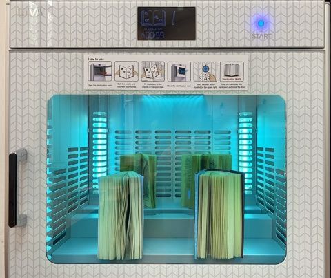 COVID-19 BRAȘOV. Sterilizatoare de cărți la Biblioteca Județeană 1 sterilizator-pentru-carti.jpeg