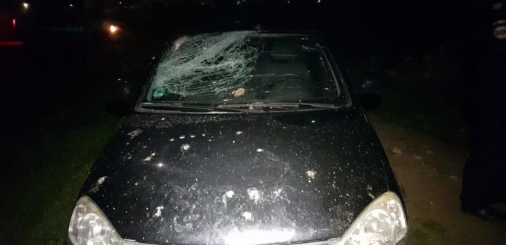 BRAȘOV. Autoturism vandalizat / Proprietarul s-a ales și cu capul spart (FOTO) 1 IMG-20201005-WA0000_283601.jpg