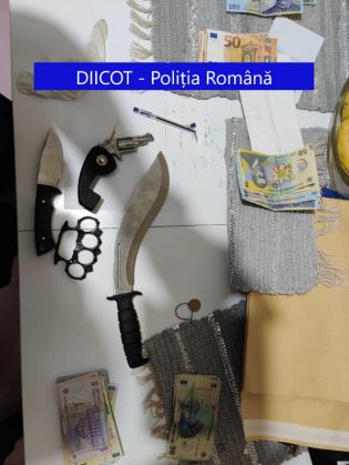 UPDATE. Percheziții și la BRAȘOV... Doi polițiști, reținuți în dosarul vizând tentative de omor și alte infracțiuni grave 1 WhatsApp Image 2020-10-01 at 17.30.42_283541.jpeg