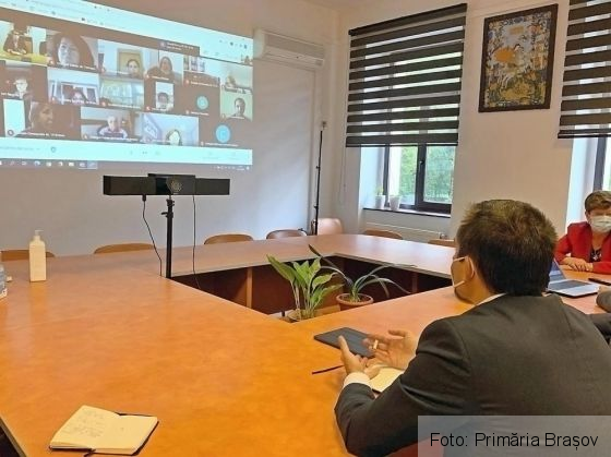 BRAȘOV. Primarul Allen Coliban, întâlnire cu directorii de școli / Update: Peste 400 de copii susțin că nu au dispozitive pentru a participa la cursuri... Numărul nu este final 1 WhatsApp Image 2020-10-29 at 14.08.30 (1)_284154.jpeg
