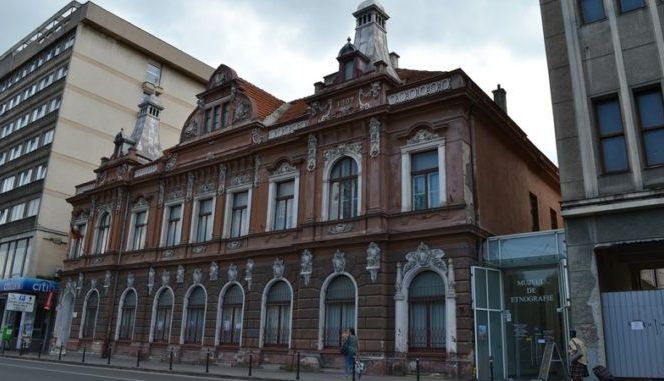 BRAȘOV. Capodopere cu tombolă 1 muzeuldearta_2.jpg