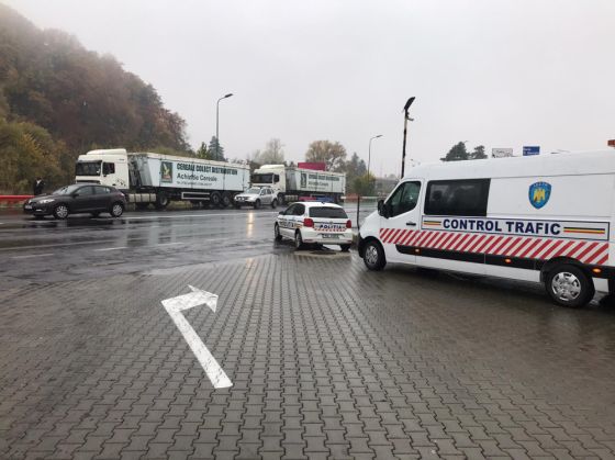 BRAȘOV. Zeci de amenzi, astăzi, la verificarea legalității transportului de marfă și de persoane (Galerie FOTO) 1 WhatsApp Image 2020-11-03 at 16.20.21 (1)_284260.jpeg