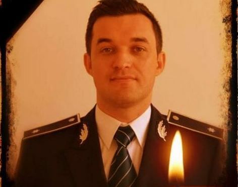 BRAȘOV. „Ne mor polițiștii...!”. Moment de reculegere, azi, pentru polițistul de 34 de ani ucis de COVID-19 1 ionuthanganu.jpg