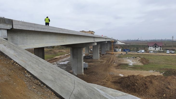 BRAȘOV. Teste de rezistență la pasajul de peste DN73A și calea ferată 1 pasajj-teste_284499.jpeg