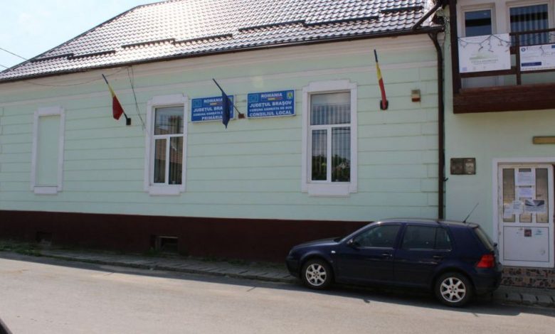COVID-19 BRAȘOV. Prefectul a cerut CLSU Sâmbăta de Sus controale aspre 1 sambata-sus-primarie.jpg