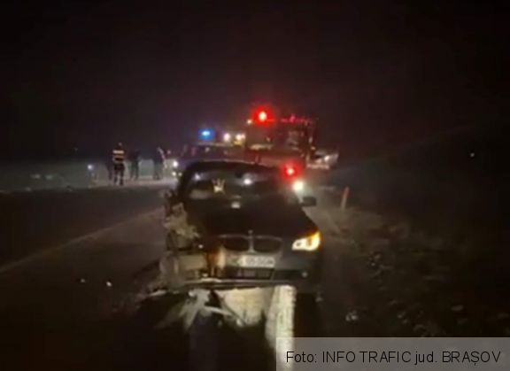 BRAȘOV. ULTIMA ORĂ. Accident cu două victime, pe DN 13 / Trafic blocat 1 20201218_221951_285149.jpg