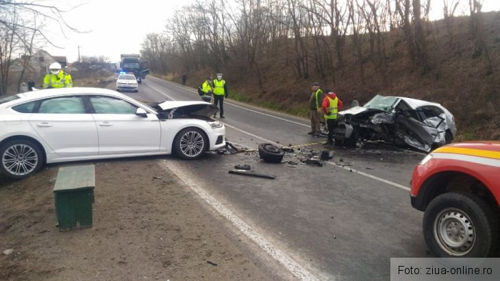 Brașoveni răniți într-un accident produs de un șofer cu mașină cu volan pe dreapta (FOTO) 1 563880ad-9fdf-4445-b9a9-27f892bc1f8e-1_285434.jpg