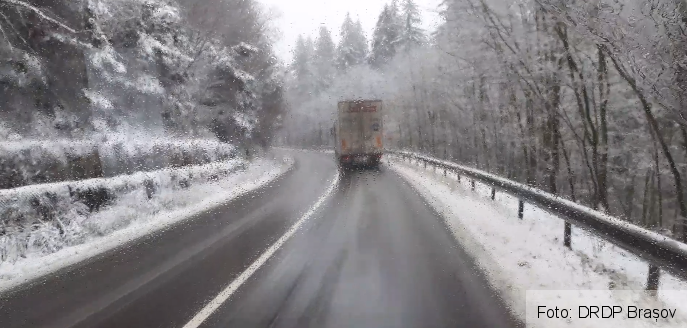BRAȘOV. Șoferi de TIR speriați de ninsoare, pe DN 1A 1 dn1a.png
