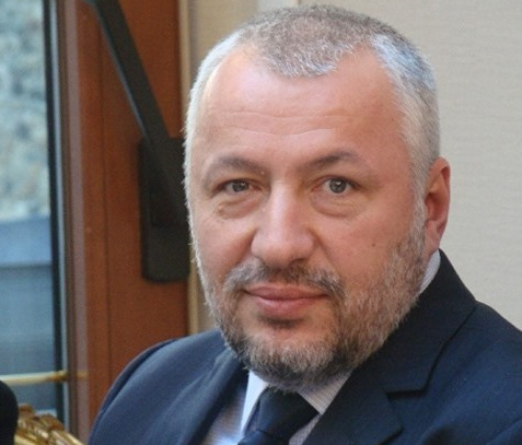 AUR - „Ca și legionarii, reprezintă un fenomen românesc”! OPINIA lui Iulian Fota... „Când educația este făcută în galerie”! 1 fota.png
