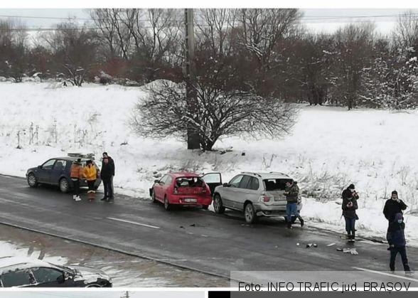 BRAȘOV. Carambol provocat de un autobuz, la Cristian (Galerie FOTO) 1 20210118_180453_285850.jpg
