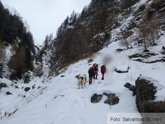Update. Trupurile turiștilor morți în Masivul Bucegi, coborâte de salvamontiști (Galerie FOTO) 1 FB_IMG_1609678759260_285482.jpg
