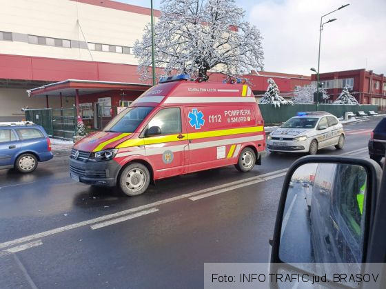 BRAȘOV. ULTIMA ORĂ. Pieton lovit de o autospecială SMURD! 1 FB_IMG_1610201485382_285641.jpg