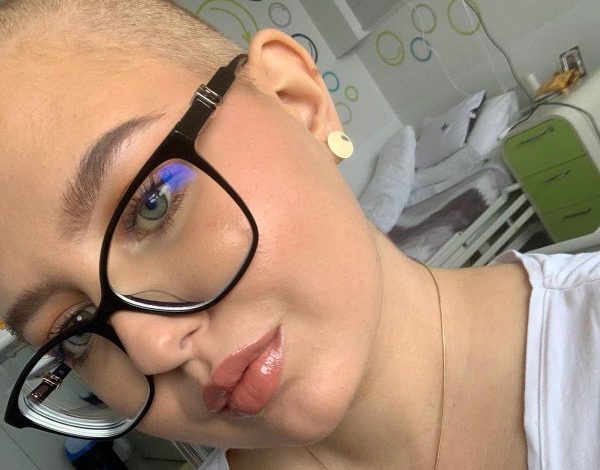 BRAȘOV. La 16 ani, Alexia are visuri, dar și o boală cruntă care i le poate curma 1 alexia.jpg