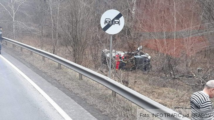 BRAȘOV. ULTIMA ORĂ. Accident cu victimă încarcerată, pe DN 13! (FOTO) 1 FB_IMG_1612976770981_286334.jpg