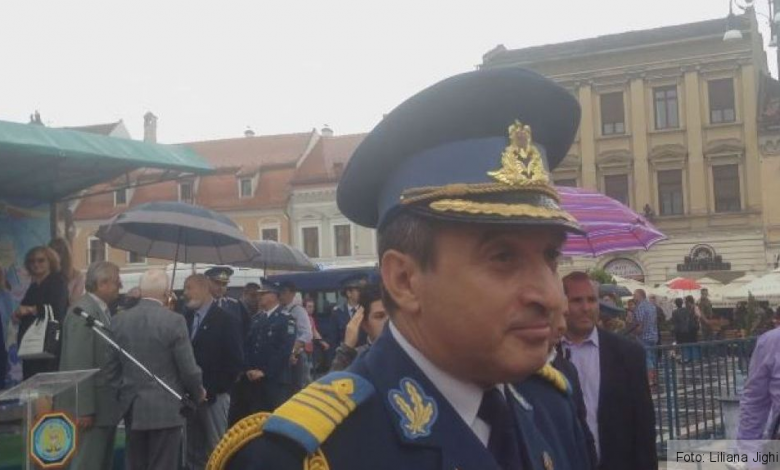BRAȘOV. Fostul rector al Academiei Forțelor Aeriene a rămas fără titlul de doctor, pentru plagiat 1 Gabriel-Raducanu1_286193.JPG