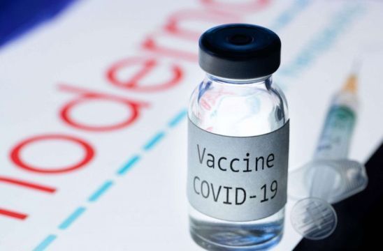 COVID-19 BRAȘOV. Vin doze de vaccin și de la Moderna, se mai urnește programarea 1 moderna_2.jpg