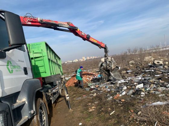 BRAȘOV. Depozit ilegal de deșeuri, de această dată auto, găsit iar lângă Decathlon (Galerie FOTO) 1 WhatsApp Image 2021-03-10 at 13.28.25_286827.jpeg