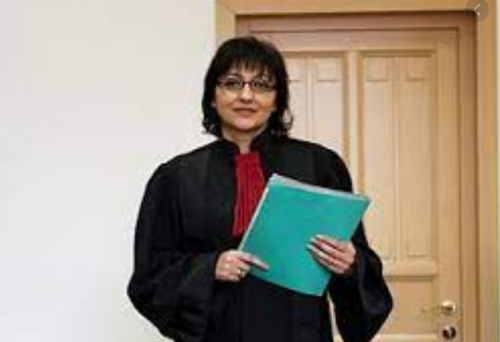 BRAȘOV. Judecătoarea Alina Mioc, eliberată din funcție 1 alinamioc.png