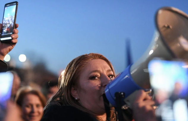 Diana Șoșoacă, PREȘEDINTELE ROMÂNIEI?! Cu cine s-a sfătuit înainte de a intra în politică... 1 sosoaca_5.png