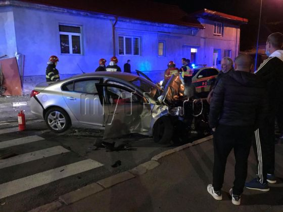 BRAȘOV. Rămâne în arest preventiv, după accidentul cu 3 victime din Răcădău / Noi imagini de la fața locului 1 185499513_386688999159046_8775679772970359642_n_288231.jpg