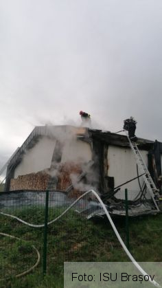 Județul BRAȘOV. ULTIMA ORĂ. Incendiu la sala de conferințe a unui hotel (FOTO) 1 IMG-20210508-WA0000_288039.jpg