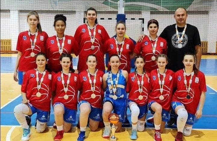 BRAŞOV. PERFORMANŢĂ. CSU Braşov, vicecampioana României la U18. „Putem ataca supremaţia echipei din Sf. Gheorghe”. Condiţiile cerute de Dan Calancea 1 csu_5.jpg