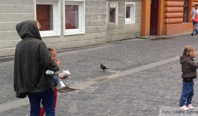 BRAȘOV. Patroni transformați în cerșetori 1 republicii-copii-cersetori1.jpg