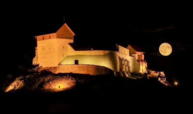 BRAȘOV. Cine primește bani de la CJ pentru festivaluri în acest an 1 cetateafeldioara20184.jpg
