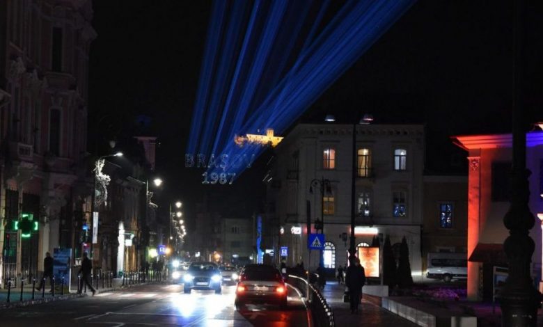 BRAȘOV. Ziua de 15 noiembrie, declarată... 1 laserpiatasfatului15noiembrie5.jpg