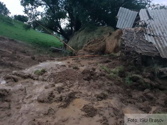 BRAȘOV. Alunecări de teren, în județ! (Galerie FOTO) 1 IMG-20210731-WA0023_290071.jpg