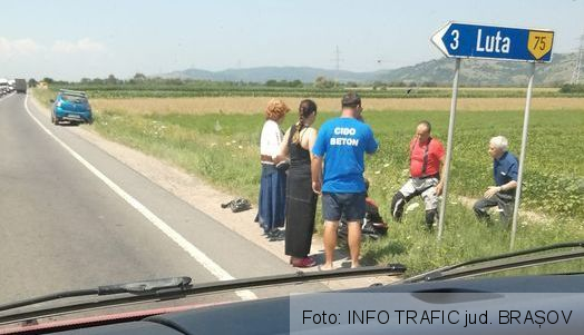 BRAȘOV. Accident între un autoturism și o motocicletă, pe DN 1 1 accidentdn1_38.jpg