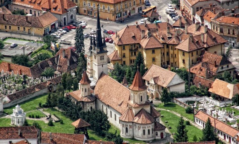 BRAȘOV. Lucrări pe trei străzi din Șchei, pentru trecerea rețelei electrice în subteran 1 schei_3.jpg