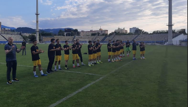 LIGA 3. SR BRAȘOV începe astăzi campionatul la Sf. Gheorghe! Kids Tâmpa și Olimpic Cetate Râșnov joacă mâine 1 srbrasov1_2.png
