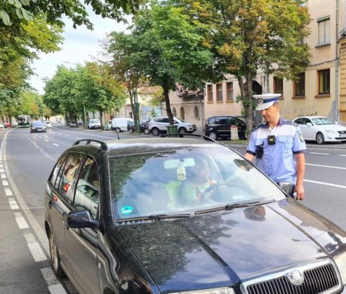 BRAȘOV. Amenzi rutiere de peste 74.500 de lei, azi-dimineață, în doar două ore (Galerie FOTO) / Principala abatere sancționată a fost... 1 WhatsApp Image 2021-08-03 at 12.35.26_290151.jpeg