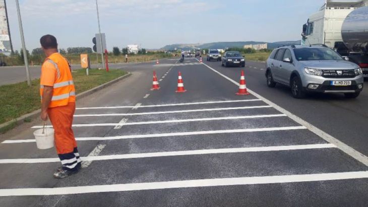 BRAȘOV. După accidente grave, mai multe restricții și interdicții pe șosele din județ 1 marcaje3_290700.jpg