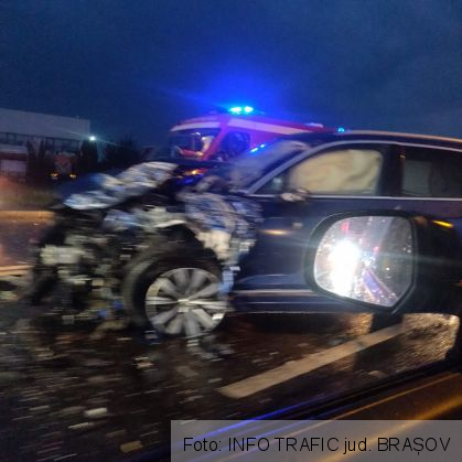 BRAȘOV. ULTIMA ORĂ. Accident urmat de blocaj în trafic, pe Calea Feldioarei! (FOTO) 1 FB_IMG_1631898521017_291265.jpg