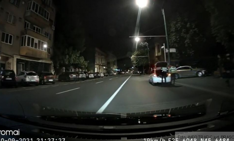 BRAȘOV. Autoturism „parcat" în poarta Brigăzii (Galerie FOTO) 1 screenshot-20210910-214124-facebook.jpg