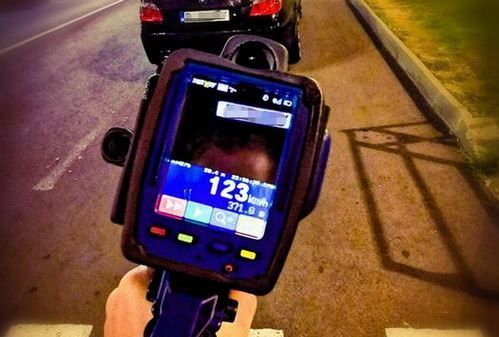 BRAȘOV. Șofer de BMW cu 123 km/h și o scuză bășcălioasă 1 vitezoman_3.jpg