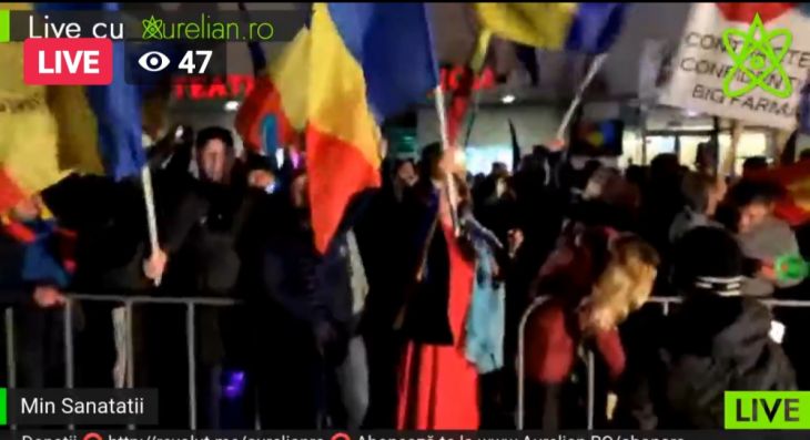 Protest în București, cu câteva ore înainte de a intra în vigoare noi restricții... „Ministerul Morții", „Demisia"... 1 Screenshot_20211024-192159_Facebook_292158.jpg